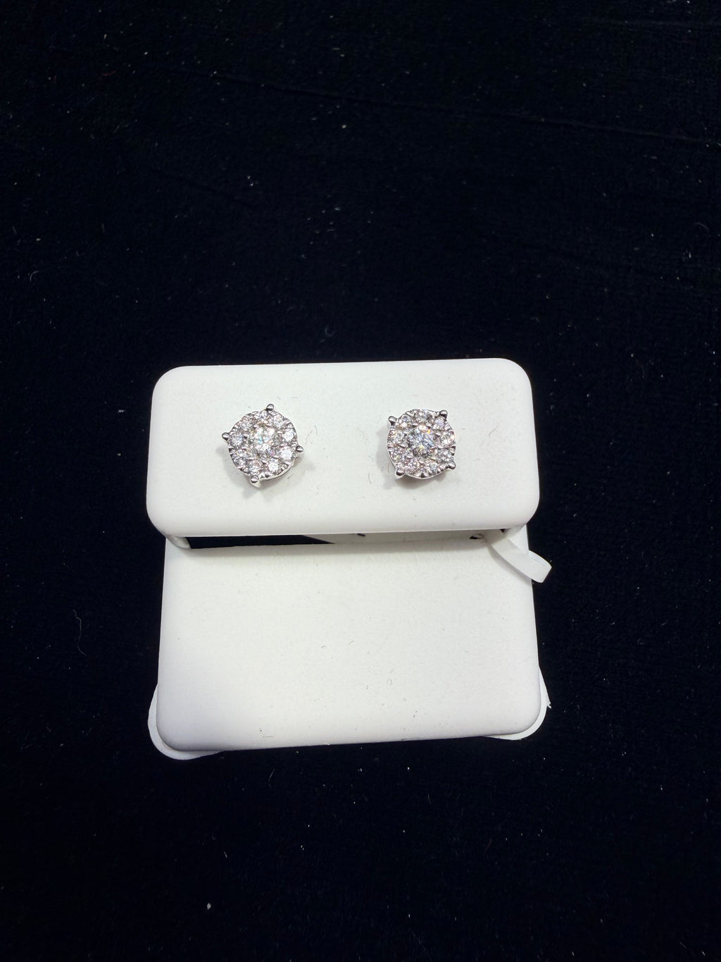 Center Solitaire Diamond Earring